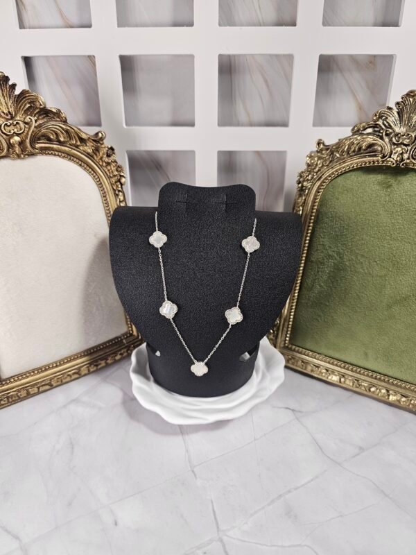 Collar Concha Blanca